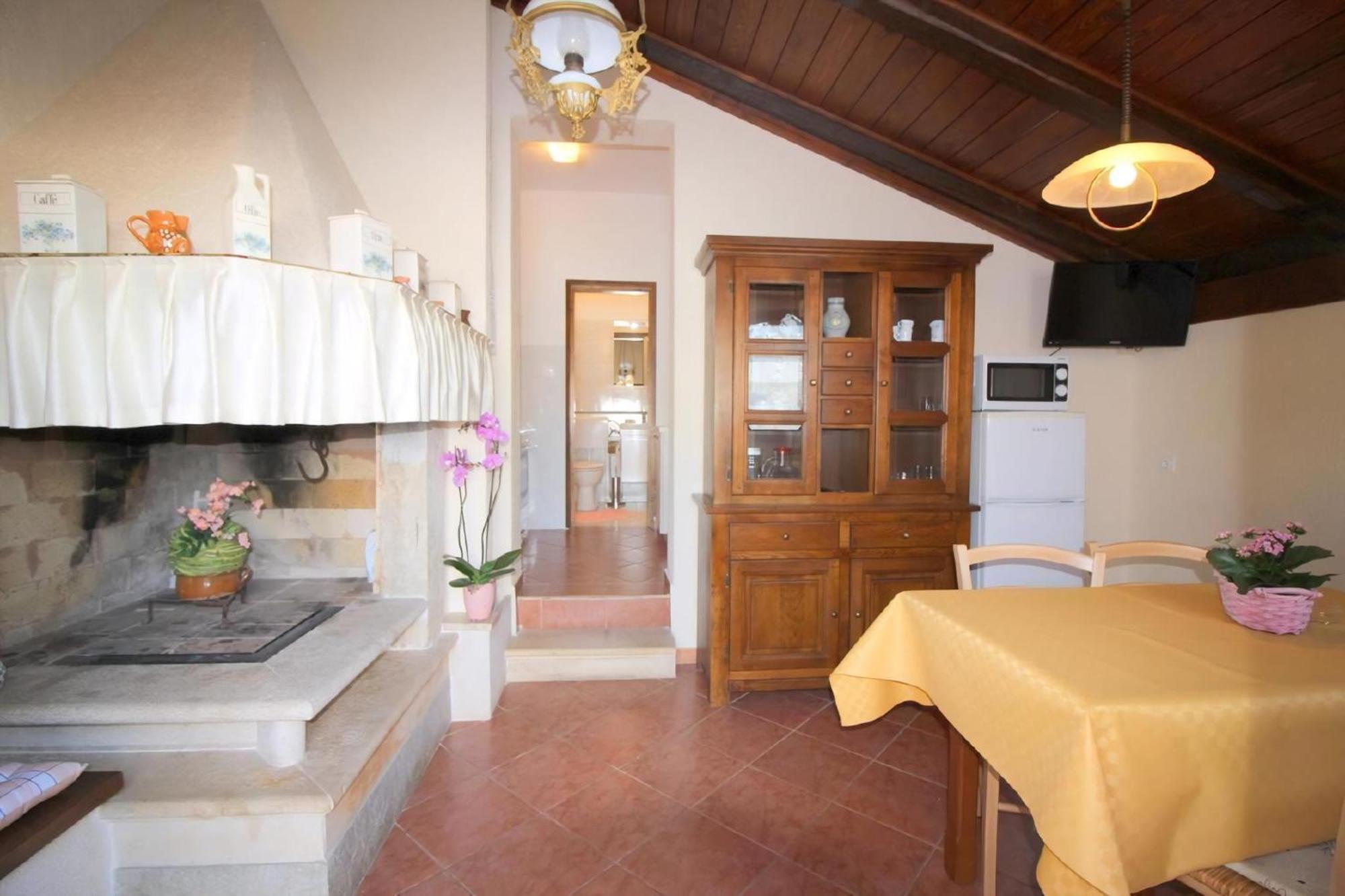 Apartmán Livija 2 Mit Pool In Strandnaehe
